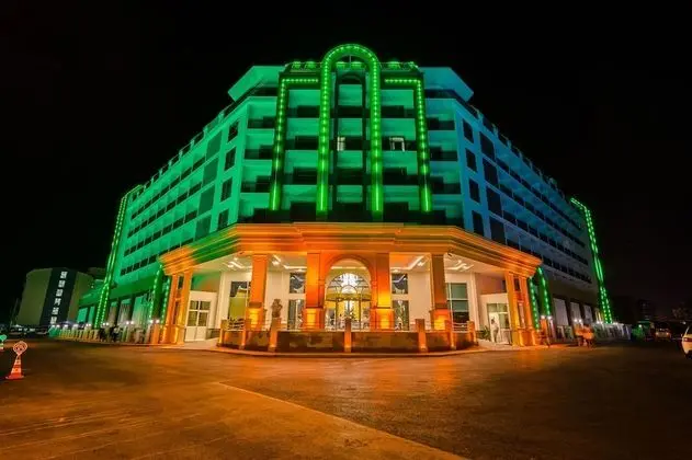 The Lumos Deluxe Resort Hotel - 1