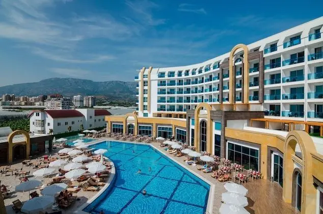 The Lumos Deluxe Resort Hotel - 10