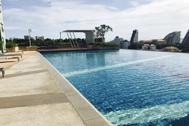 Lumpini Wongamat Suites - Havuz