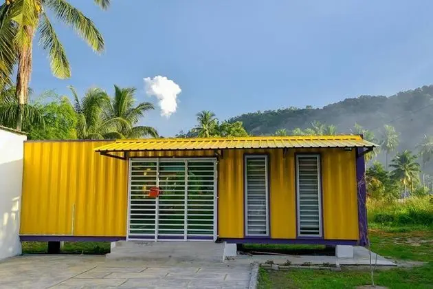 Lumut Cube Homestay Kontena - Dış Mekan