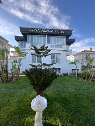 Luna Alaçatı