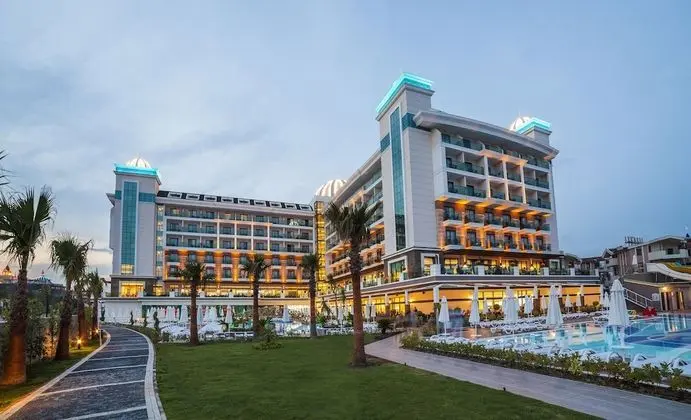 Luna Blanca Resort & Spa - 7