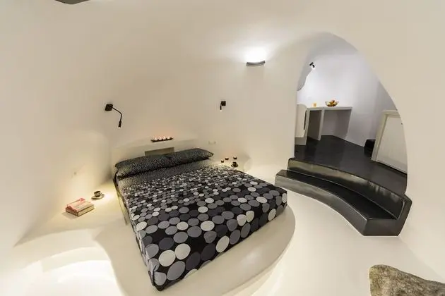 The Luna Cavern 2 with Hot Tub White - Oda