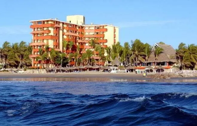 Luna Palace Hotel & Suites