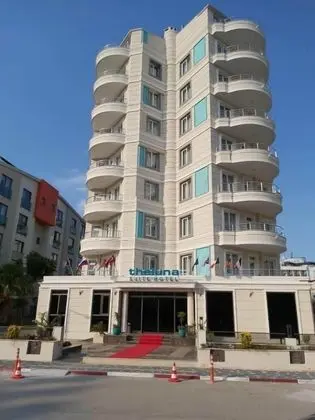 The Luna Suite Hotel