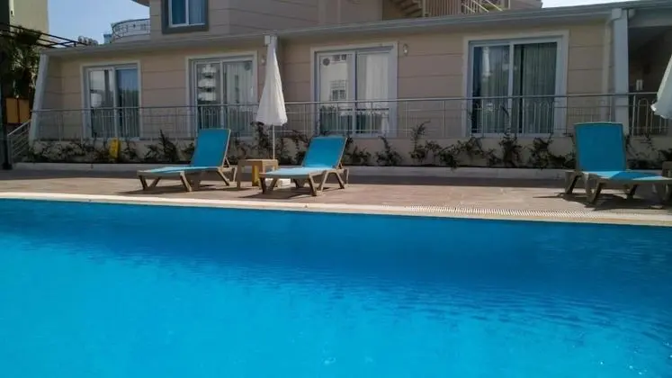 The Luna Suite Hotel - Havuz