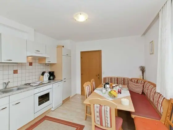 Lush Apartment in Hollersbach im Pinzgau With Terrace - Mutfak