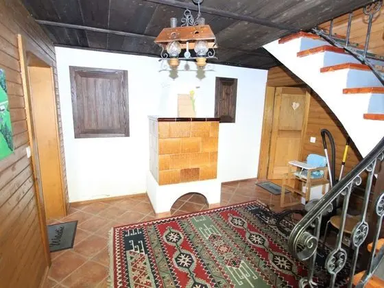 Lush Farmhouse in Fresach - İç Mekan