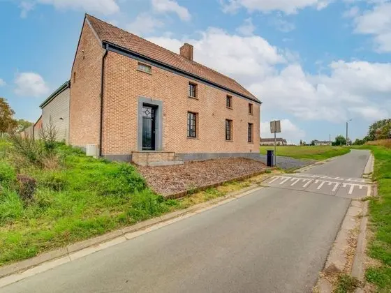 Lush Holiday Home in Vlaanderen With Private Pool