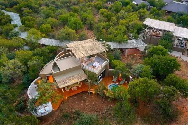 Lush Private Lodge