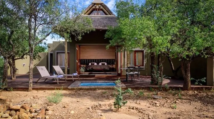 Lush Private Lodge - Havuz