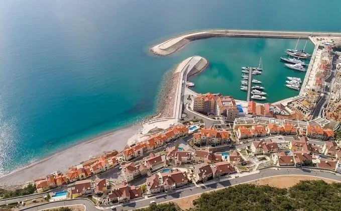 Lustica Bay Marina - Plaj