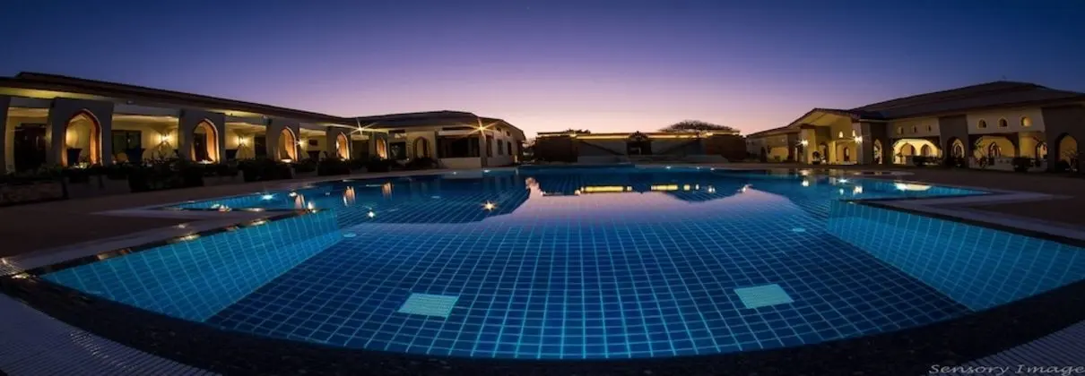 Lustre Bagan Resort