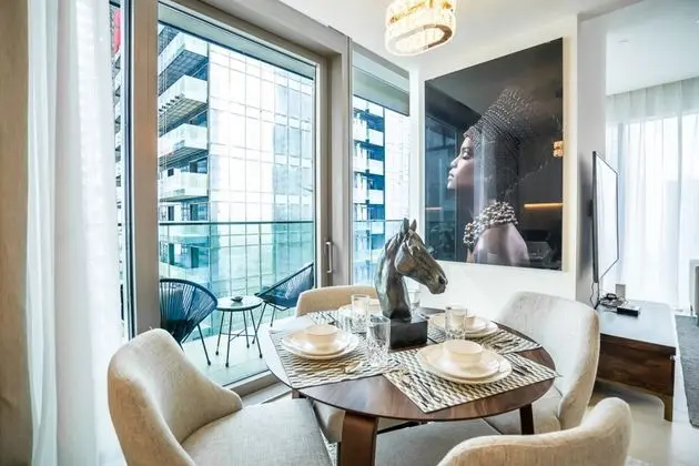 Luton Vacation Homes Marina Gate Tower 2 - Yerinde Yemek
