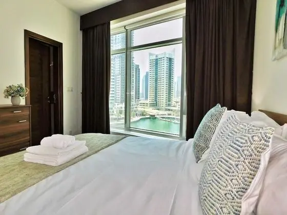 Luton Vacation Homes Park Island