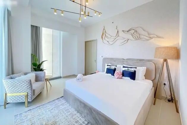 Lux 2 BR Apt With Bluewaters View - Oda