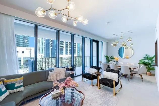 Lux 4BR Duplex in Blvd of Downtown - Oda