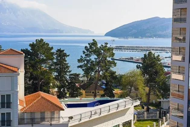 Lux Beach Apartments