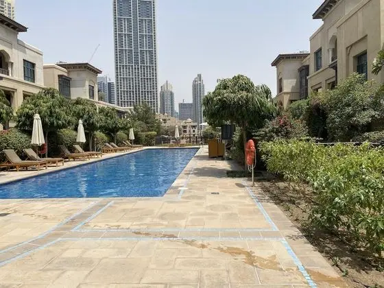 Lux BnB 1BD I Souk Al Bahar I Burj Views - Havuz