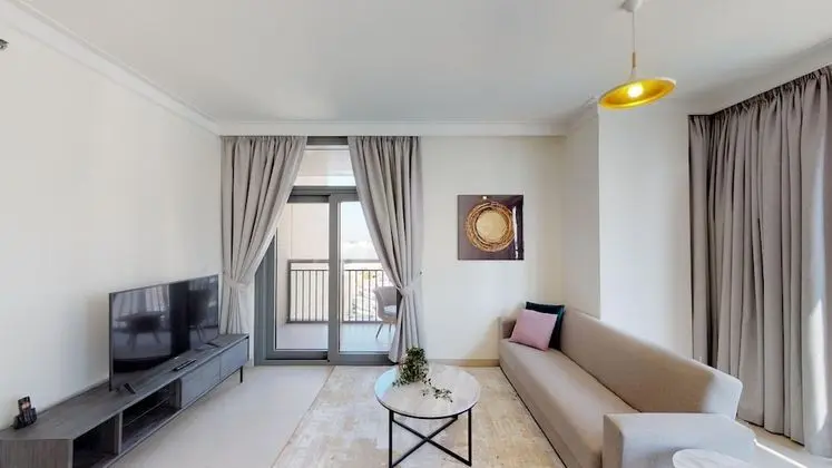 Lux BnB Dubai Creek Residences