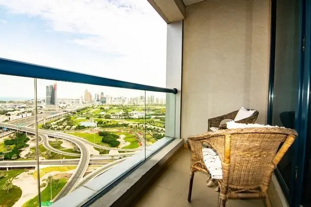 LUX BNB Jumeirah Lake Towers