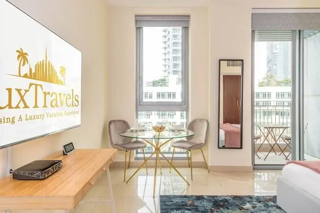 Lux BnB Stand Point Tower - BLVD Views