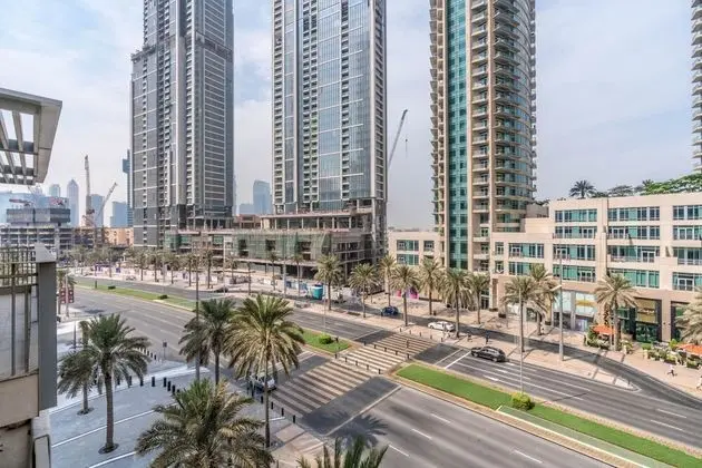 Lux BnB Stand Point Tower - BLVD Views