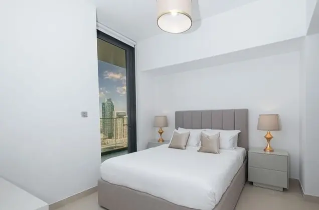 LUX - Contemporary Suite with Full Marina View 5 - Oda