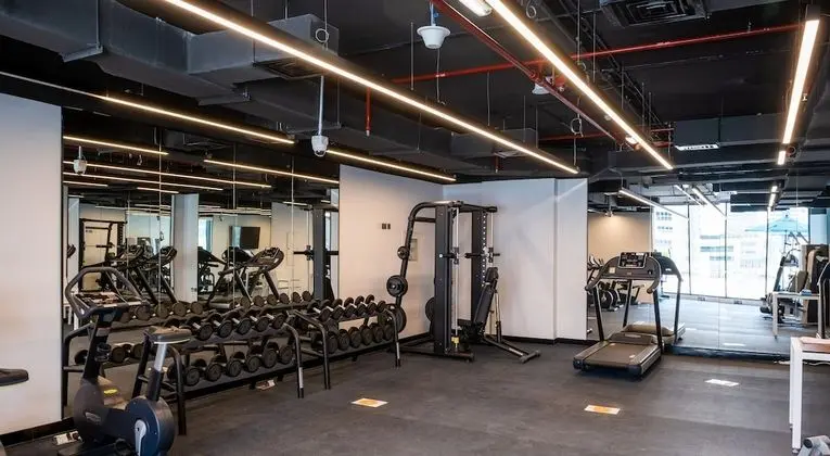 LUX Contemporary Suite Marina View 6 - Fitness