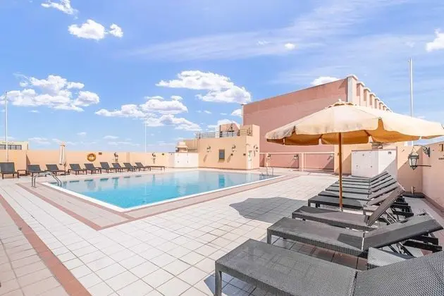 LUX Holiday Home - IBN Residence 1 - Havuz