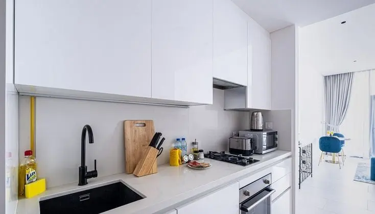 LUX Holiday Home - Marquise Square 1 - Mutfak
