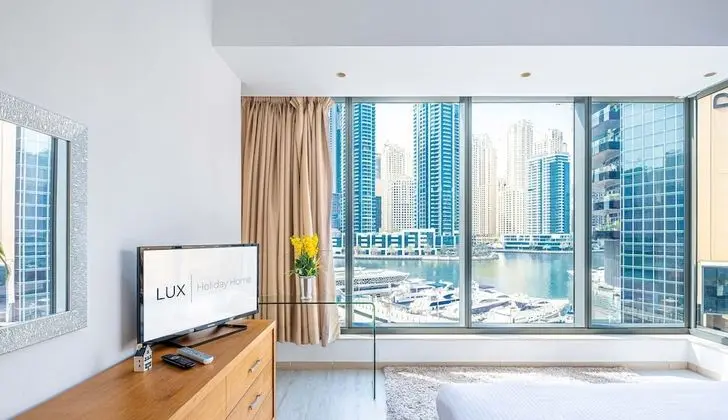 LUX Holiday Home - Silverene Towers 1