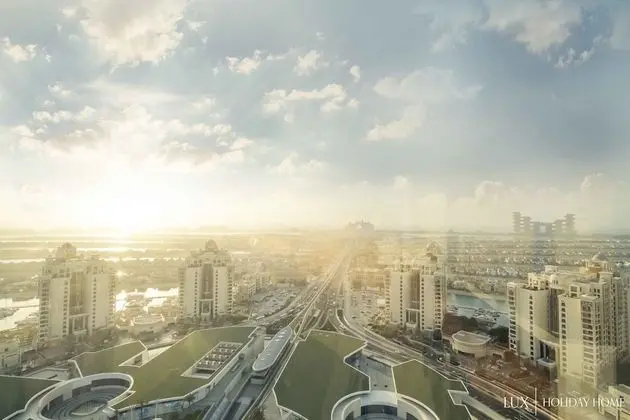 LUX Iconic Views at Palm Tower Suite 1