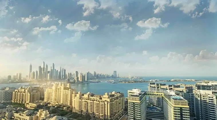 LUX Iconic Views at Palm Tower Suite 2