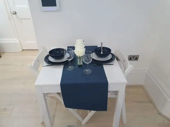 Lux Kings RD City Centre Studio Apartment Reading - Mutfak