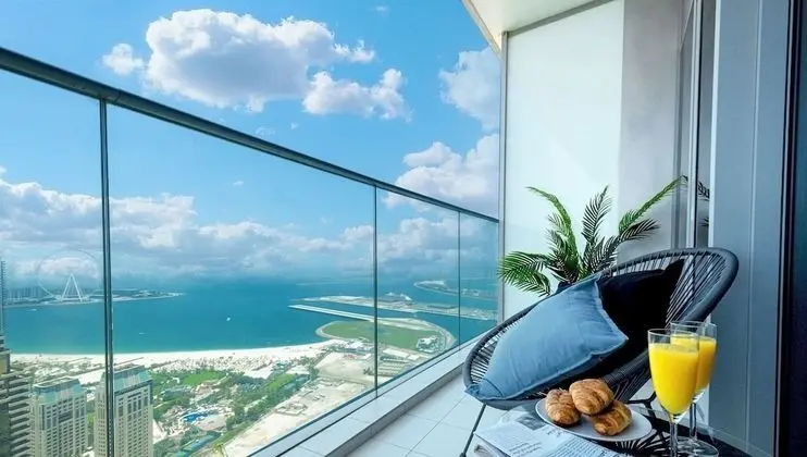 LUX - Lavish Suite Palm Jumeirah view 3