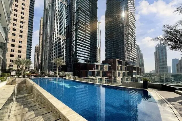 LUX - Lavish Suite Palm Jumeirah view 3 - Havuz