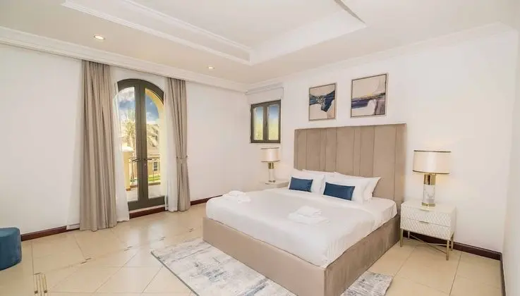 LUX The Luxury Sunny Shores Palm Villa - Oda