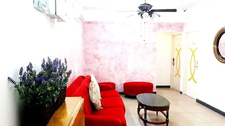 Lux Private Hotel - Lobi