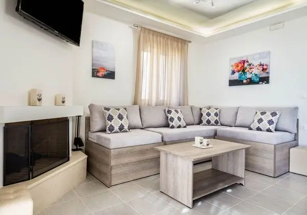 Lux Villa With Private Pool Close to the Beach - Oda
