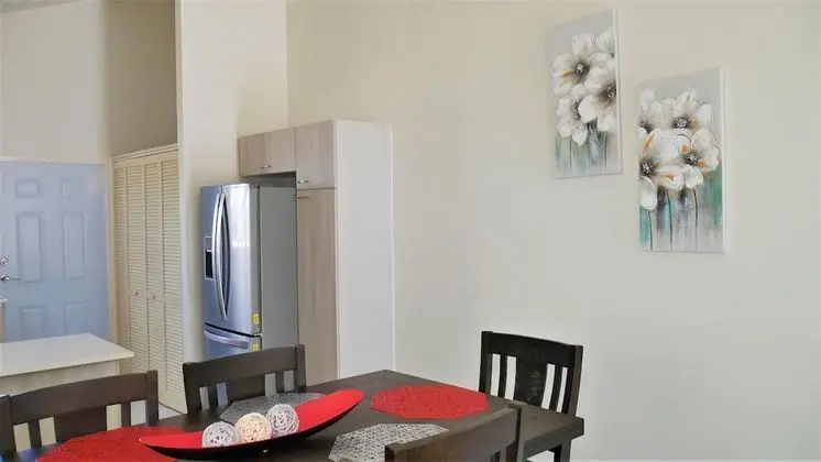 Lux Sea View Camelot Village Discovery Bay - Yerinde Yemek