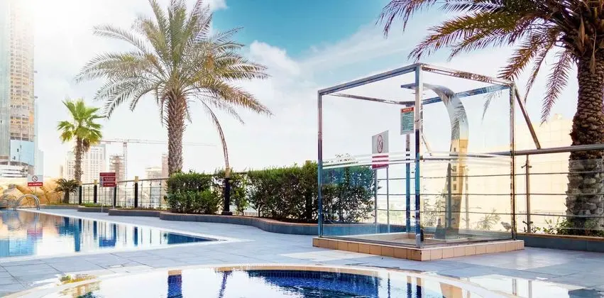 LUX The Sky View Suite Dubai Marina - Havuz
