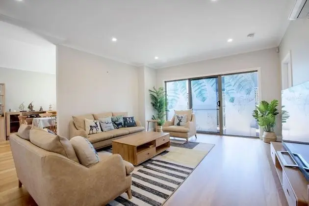 Lux Style 4BR Townhouse@ashwood - İç Mekan
