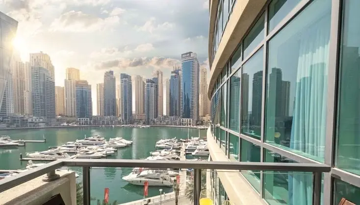 LUX  The Yacht View Suite Dubai Marina