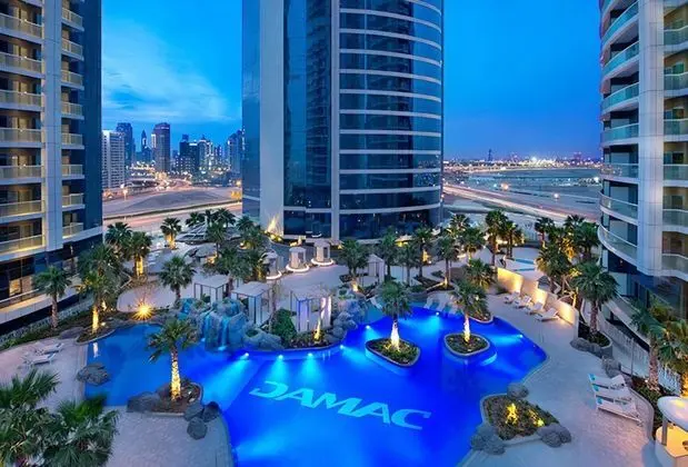 LuxBnB 2BR Paramount Towers Burj Views - Havuz