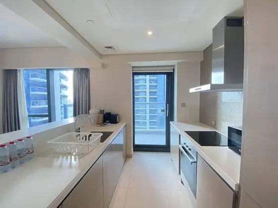 LuxBnB 2BR Paramount Towers Burj Views - Mutfak