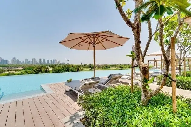 LuxBnB VidaResidences GolfCourseView3BDR