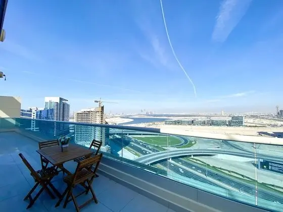 Luxe Apt with Panoramic Views and Terrace - Dış Mekan