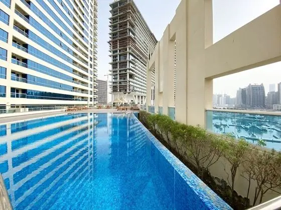 Luxe Apt with Panoramic Views and Terrace - Havuz