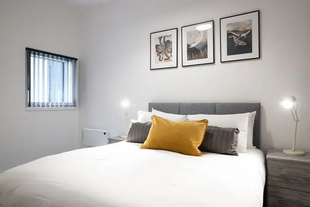 Luxe Apts PBoro Parking-Gym-Cinema